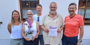 Vom Küchentisch bis in die Bezirksliga Peter Meyer zum Ehrenmitglied ernannt – Fünf Jahrzehnte im Dienst des Tischtennissports